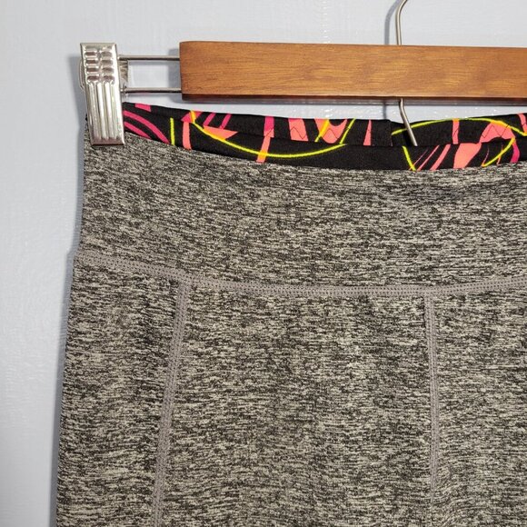 The Original Riva USA Small / Medium Heathered Gray Pull On Capri Leggings - Picture 2 of 8